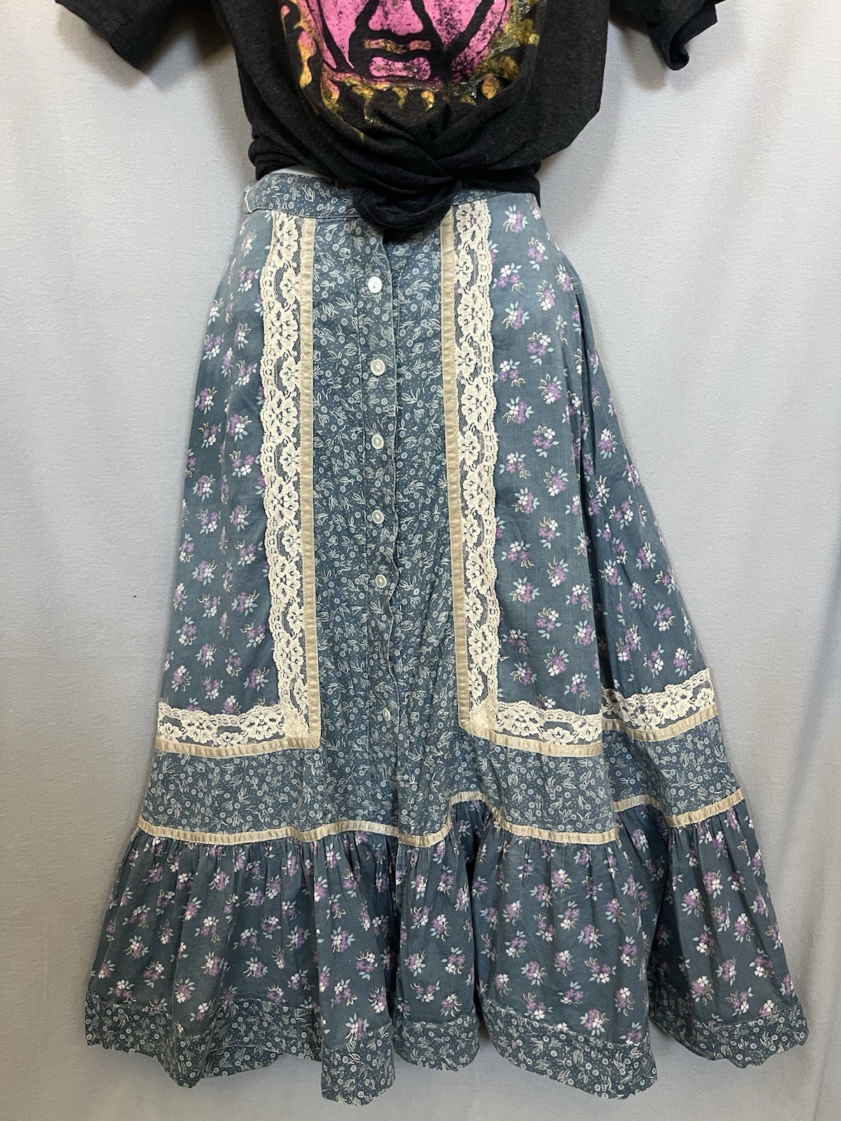 Jessica’s Gunnies VTG prairie skirt floral lace button Hippie boho Coachella XS