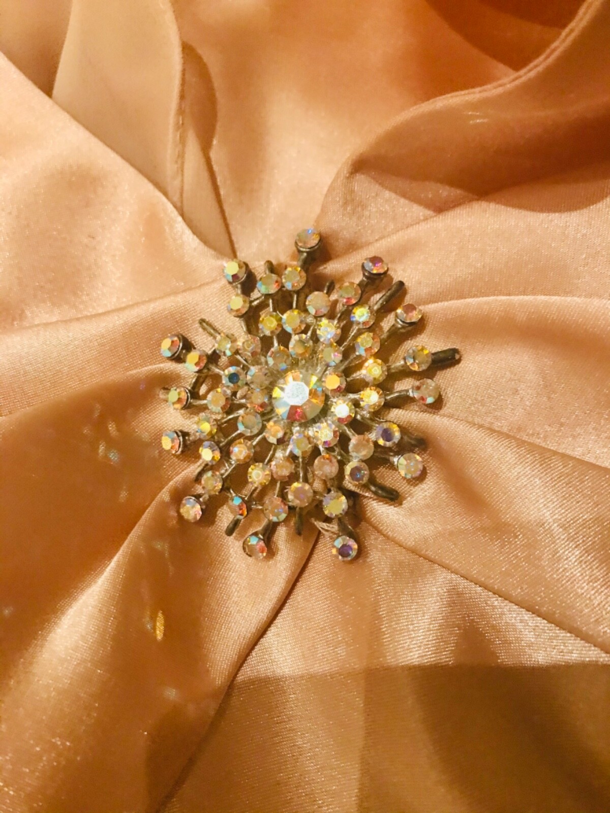 Vtg 80s Sz. 6 Ball Gown/Prom Dress. Gold Halter w/Brooch. Empire Waist. Art Deco