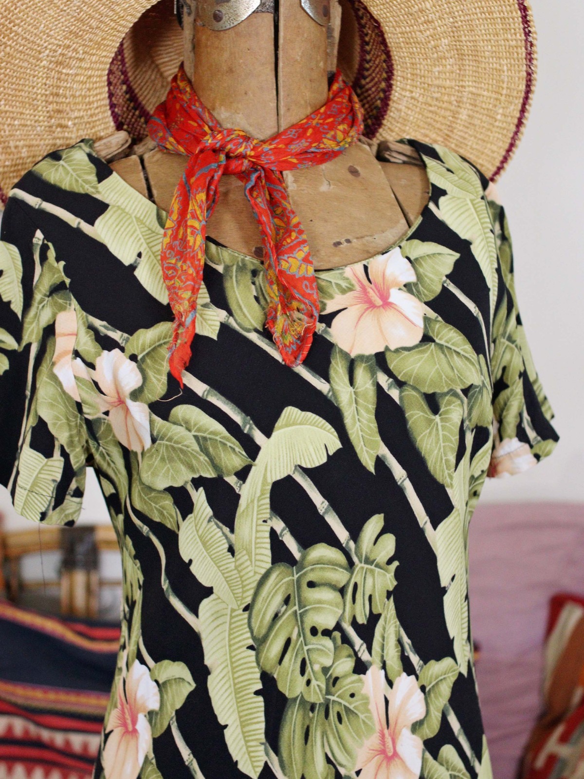 VTG 90s Hilo Hattie Bias Cut Scoop Neck Maxi Dress Hawaiian Hibiscus Banana Leaf