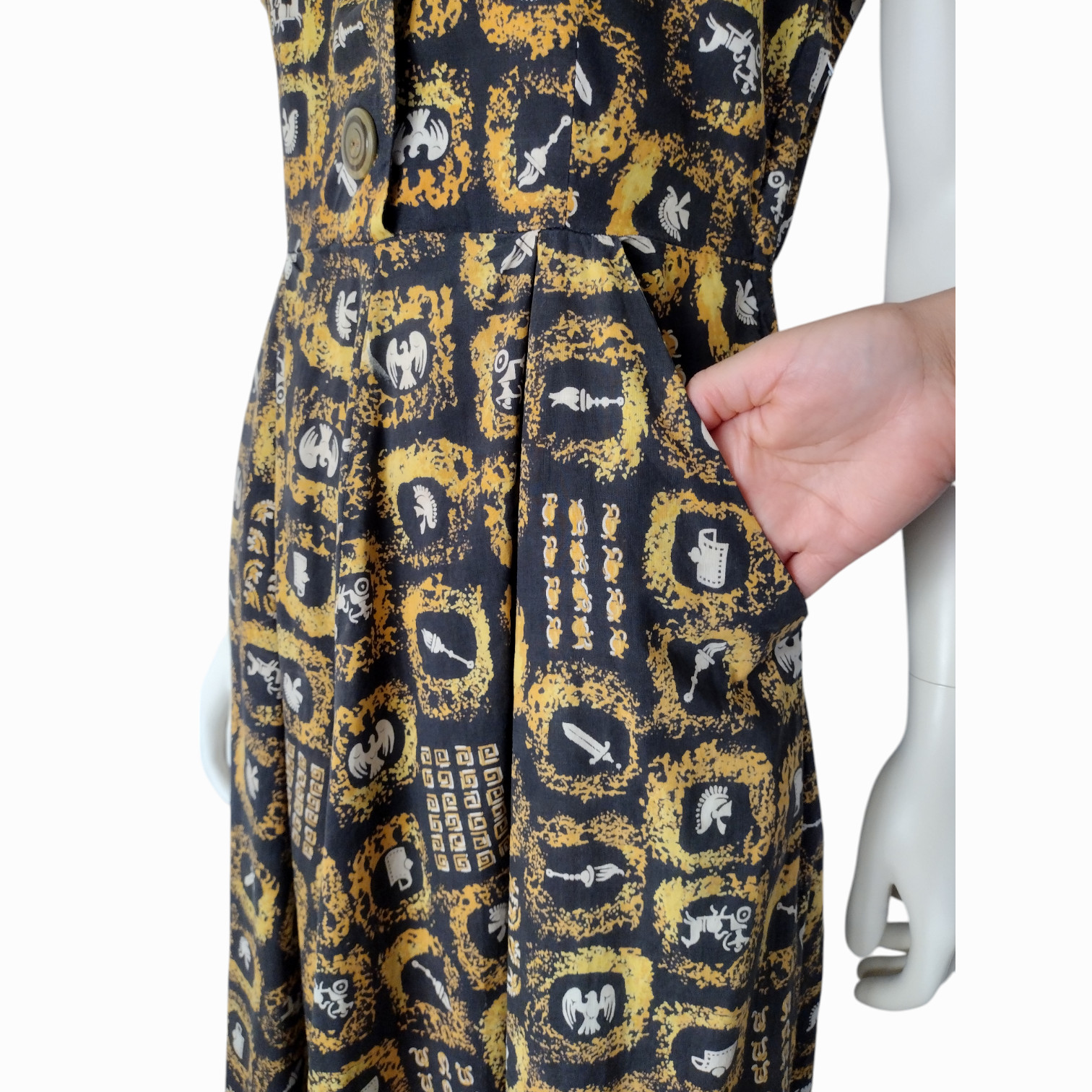Vintage 1950s Black and Yellow Spartan Warrior Novelty Print Midi A Line Dress