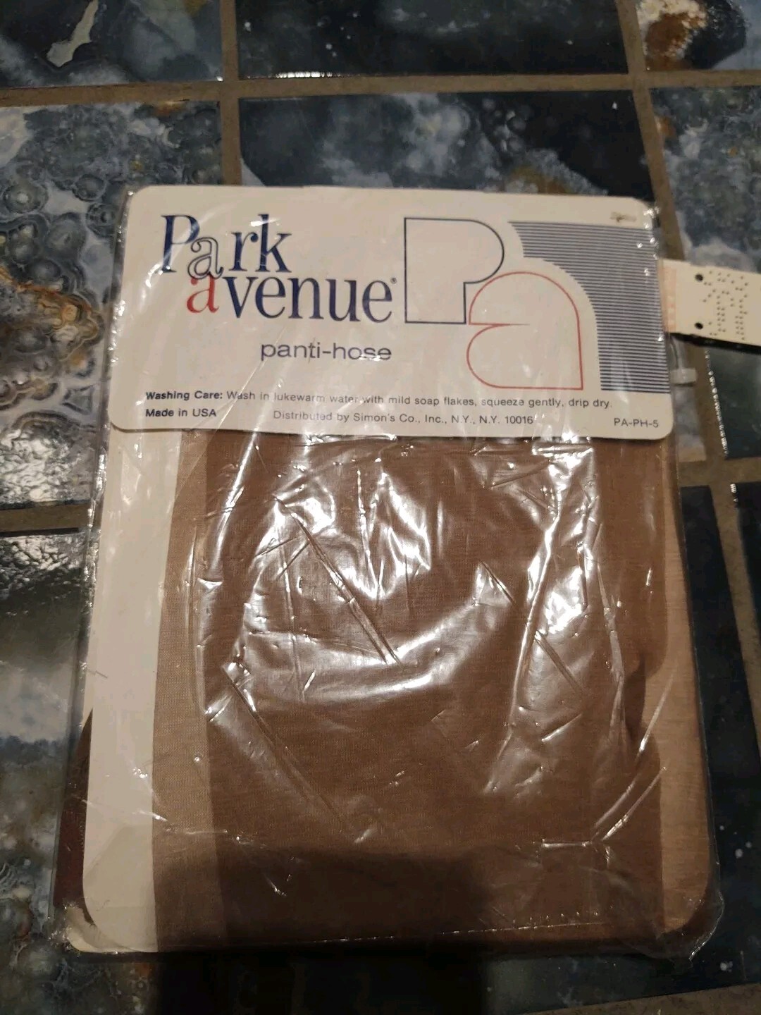 Vintage Park Avenue Ultra Sheer Taupetone Panti-hose Size C Sandalfoot New