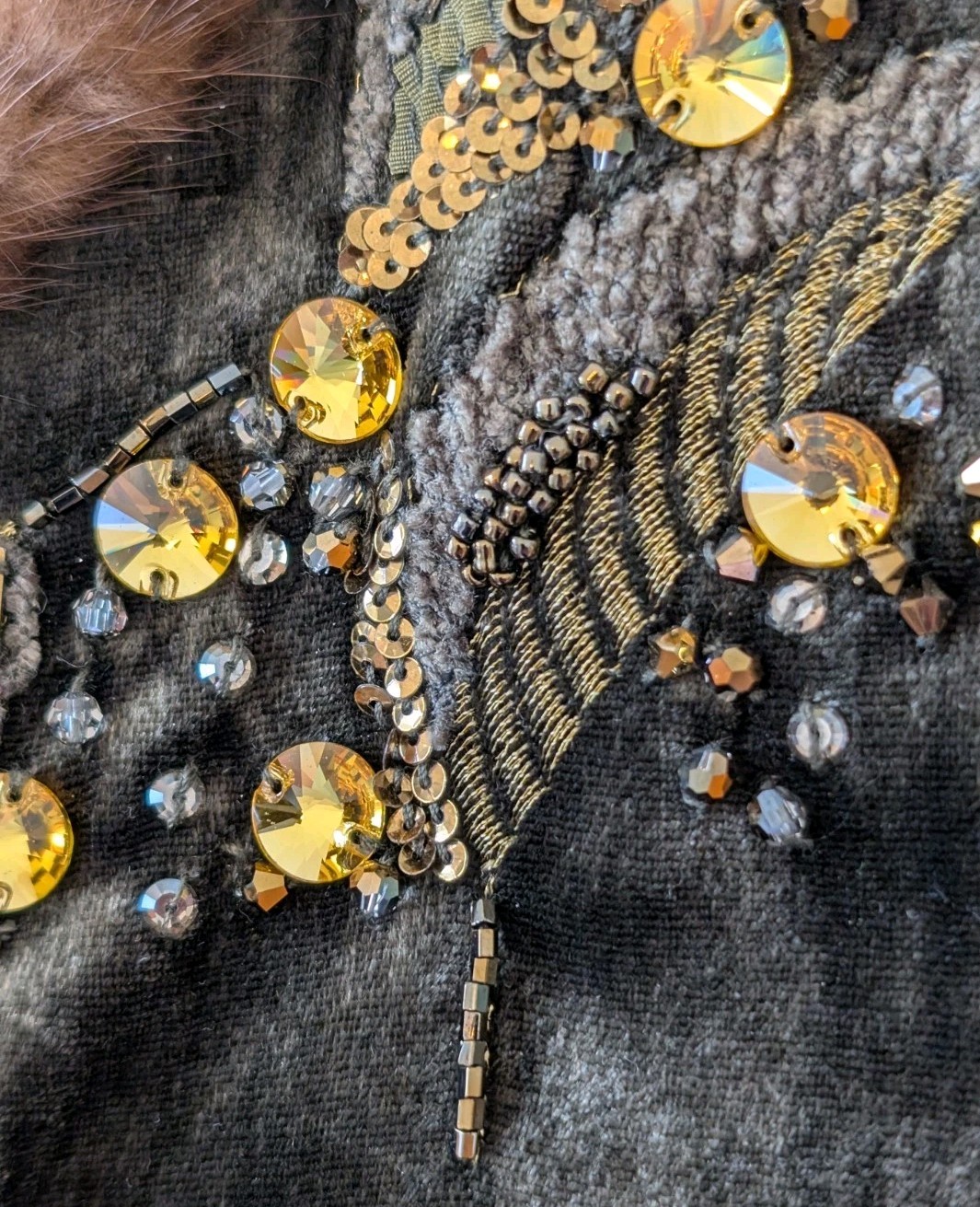 Worth Beaded Velvet Top Women’s 8 Green Faux Fur Neckline 18% Silk Long Sleeve