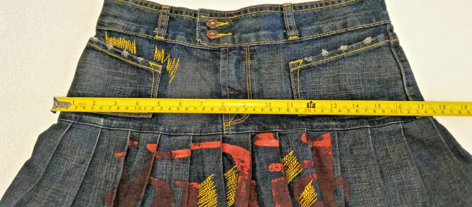 Y2K Vintage Von Dutch Mini Skirt with Pleating and Print