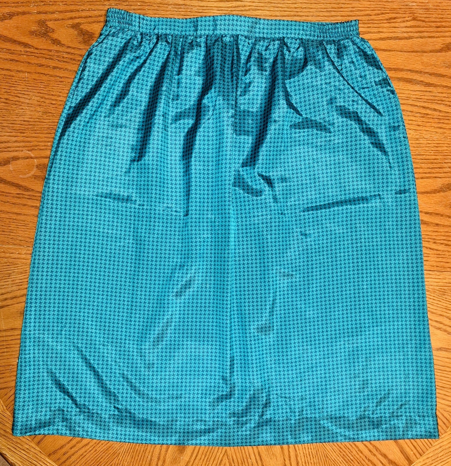 Vintage Dutchmaid Teal/Black Houndstooth 2-Piece Collared V-Neck Sz 40 Skirt Set