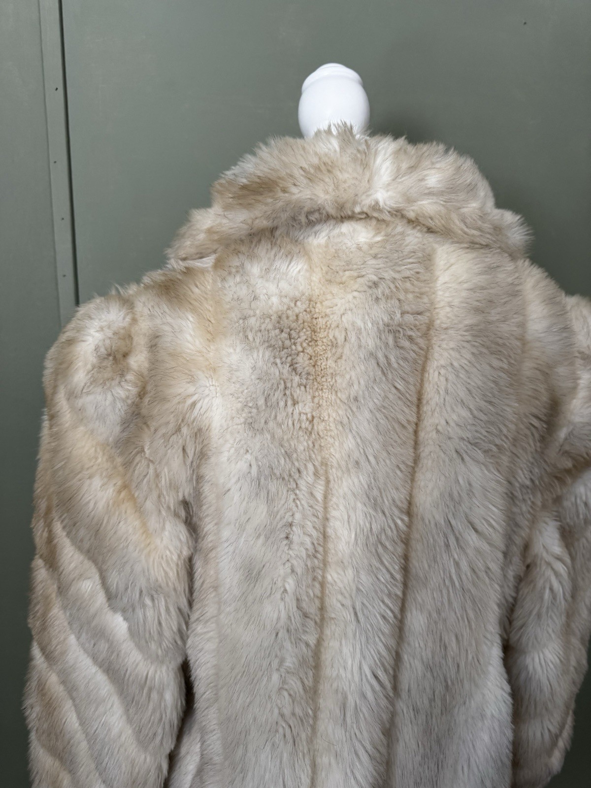 Vintage Women’s Fur Coat Beige Cream Regular Size 12 WPL 6205 Made in USA