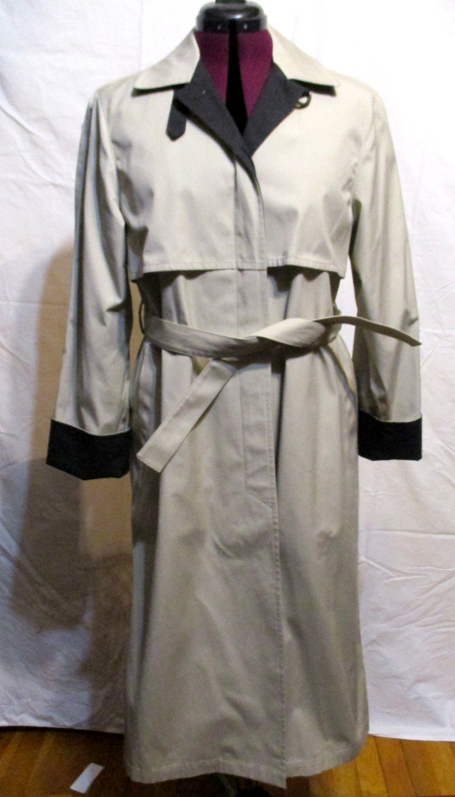Vtg London Fog Women’s Khaki Long Belted Trench Coat size 12P or 14P-NEW w/o tag