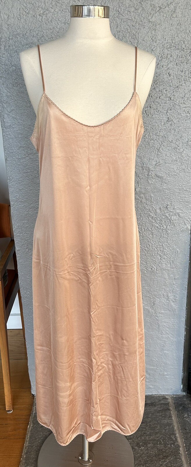 Vintage VANITY FAIR Long Maxi Full Slip Dress 34, Nude Color Nylonn made in USA