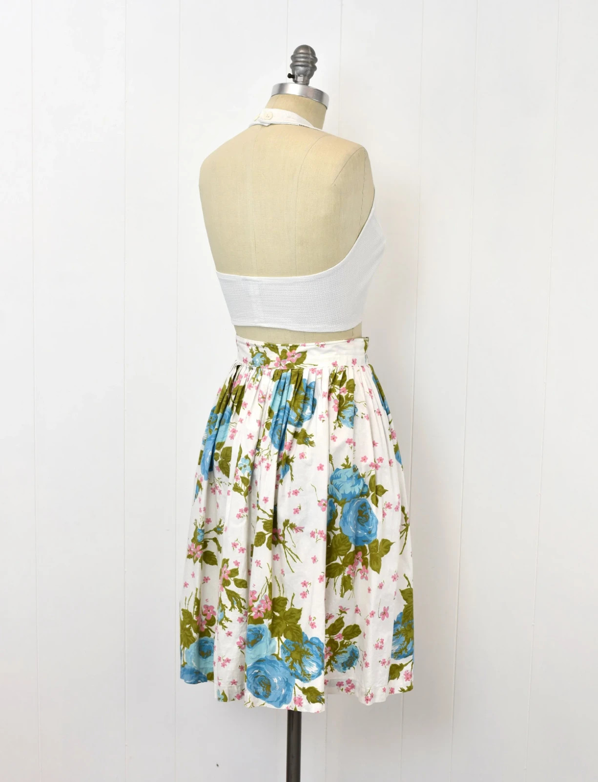 1950s Blue Rose Pink Floral Print White Cotton Pinup Mid Century Skirt