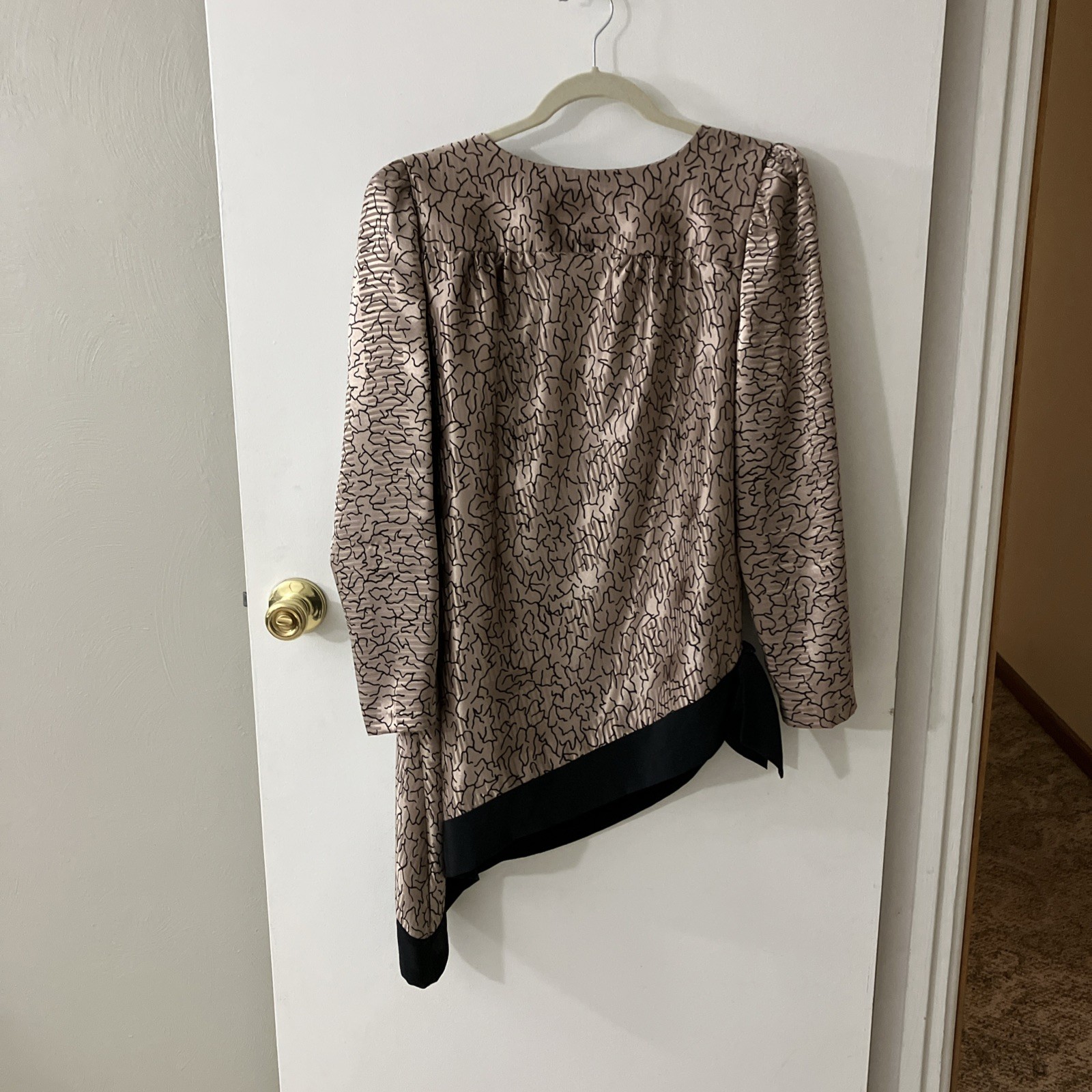 R.A.’s Vintage 1980s Tunic Blouse Asymmetrical Hem Shiny Gold Black Size 14