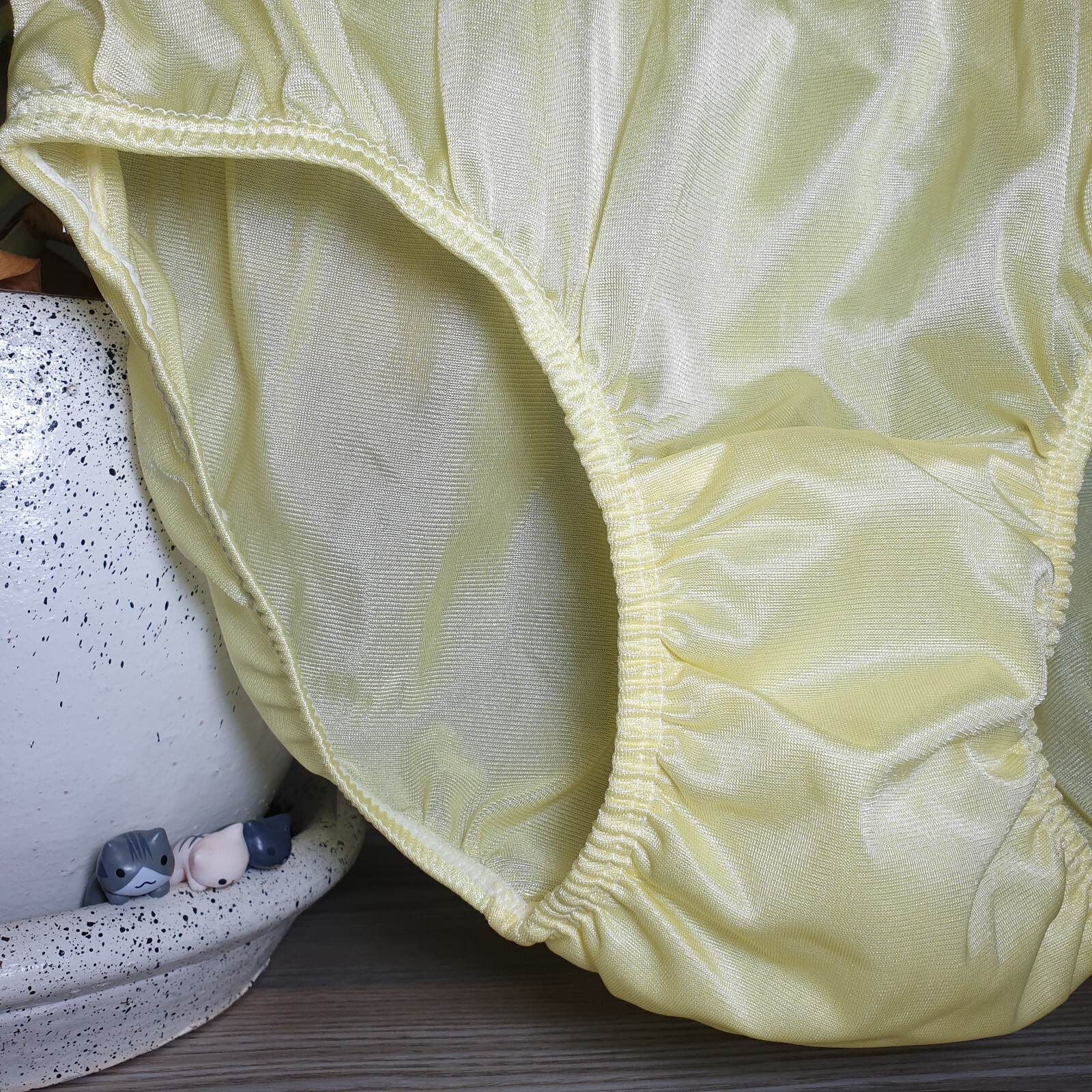 Vintage Silky Nylon Panty Sissy Yellow Granny Sheer Brief Size 10-11 Hip 48-52″