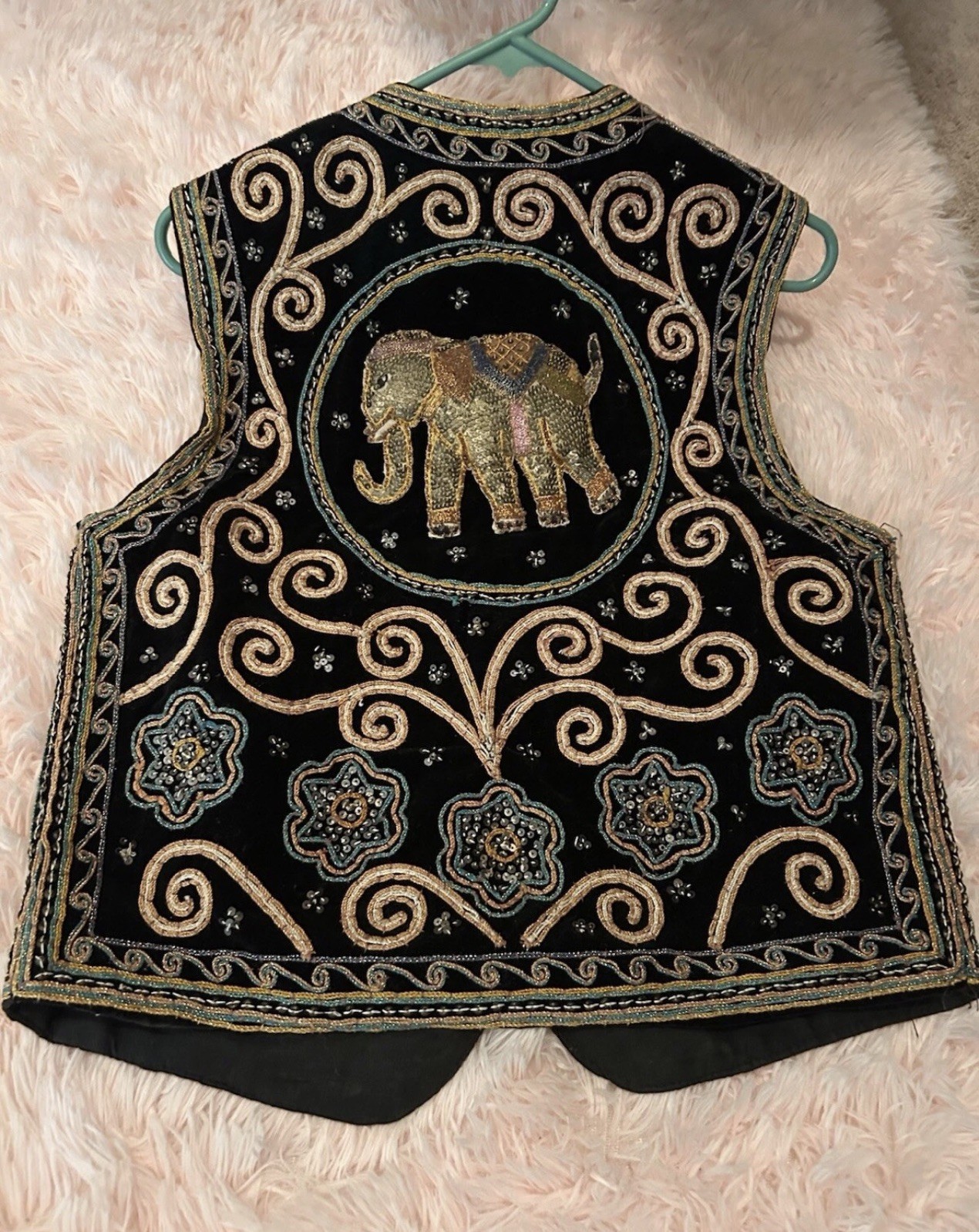 Vintage Carol Horn Workshop 3D Elephant Vest Bead Sequin Boho M/L Hand Sewn