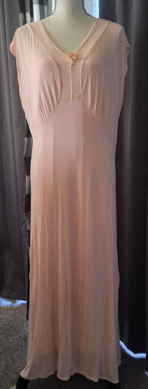 1930s 40s VTG BIAS RAYON NIGHTGOWN SLIP DRESS LINGERIE LONG PEACH ROSETTE XL-2XL