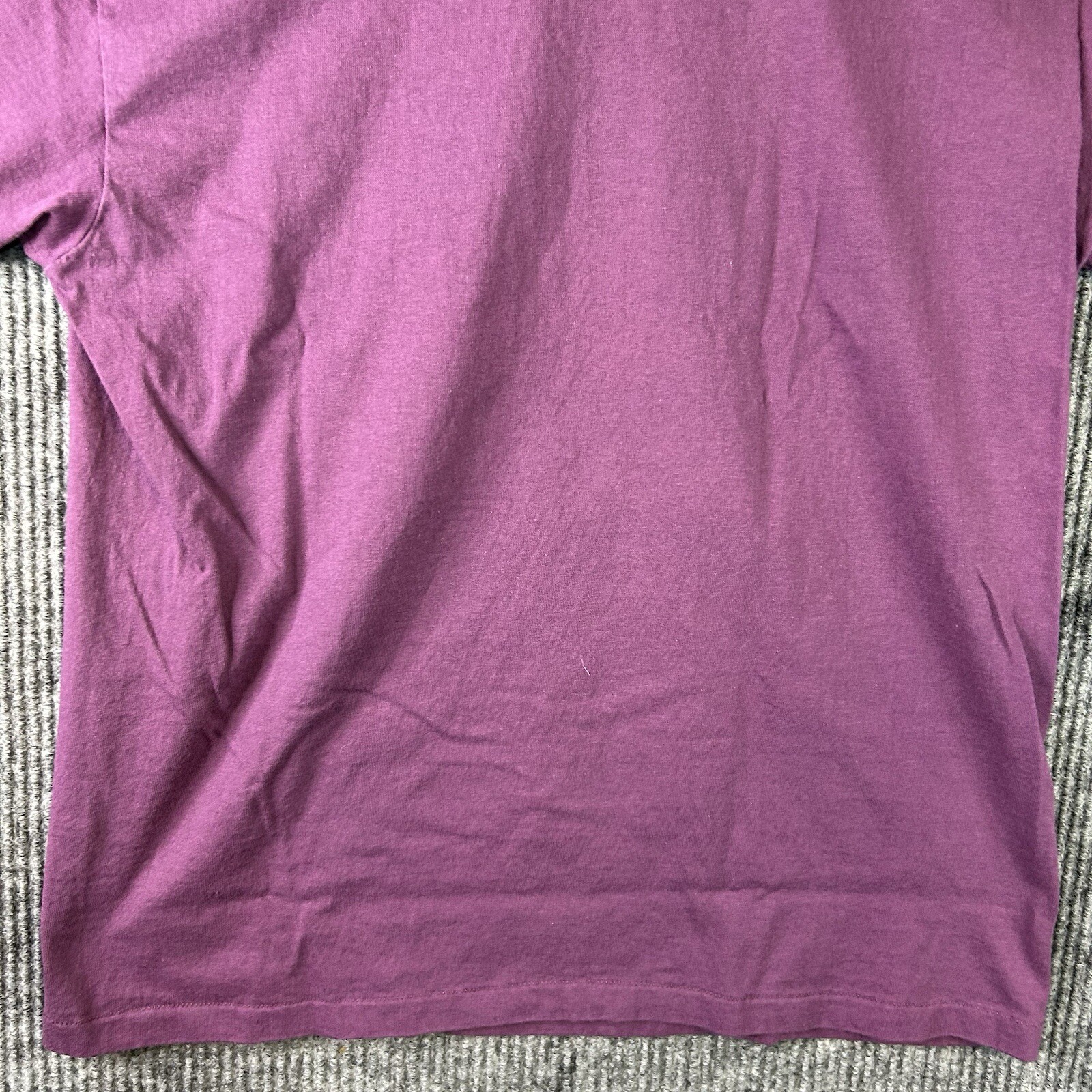 Vintage Las Vegas T Shirt Women’s Large Single Stitch Purple Made In USA