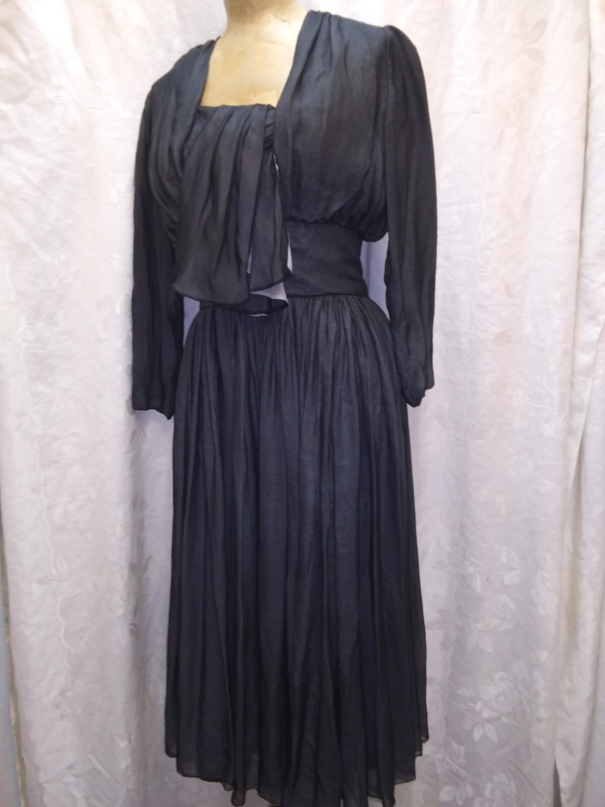 Vintage 1950’s Black & Gray Silk Glamorous Evening Cocktail Dress Size Small