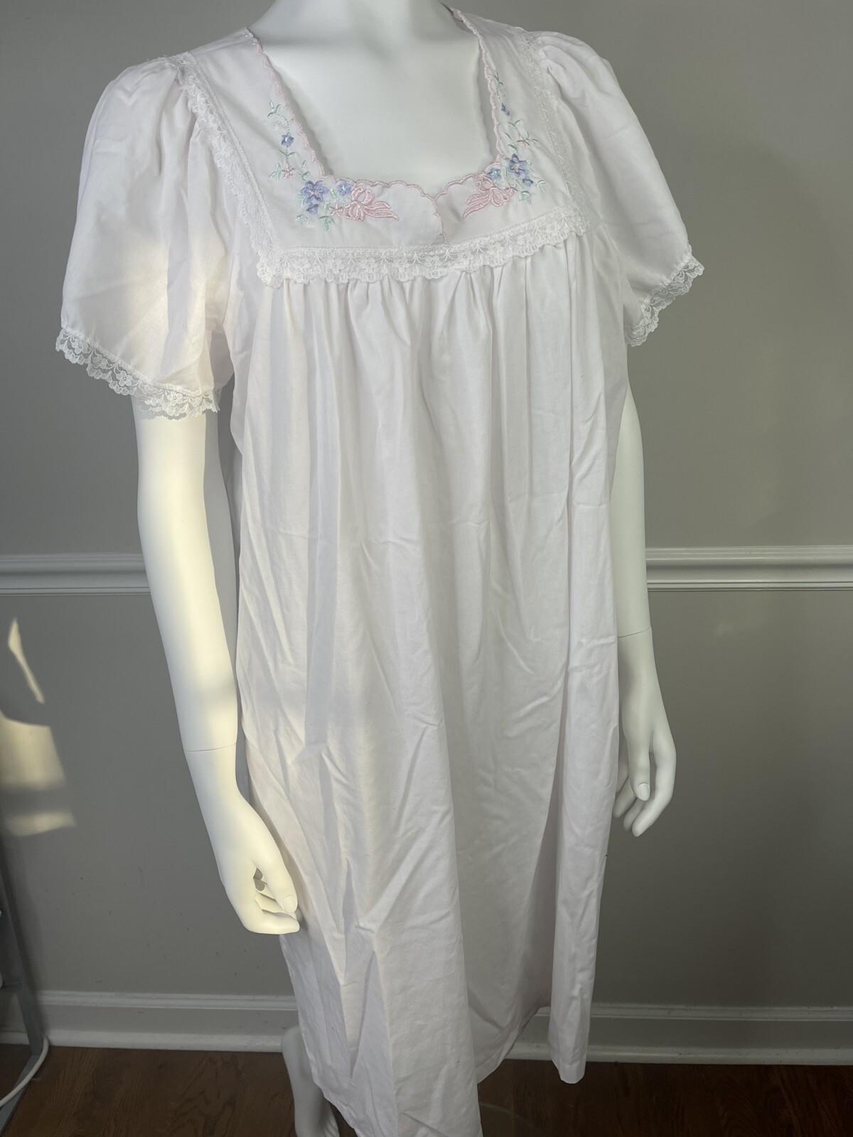 Vintage Carole Pink Semi Sheer Lightweight Cottage Prairie Nightgown Large