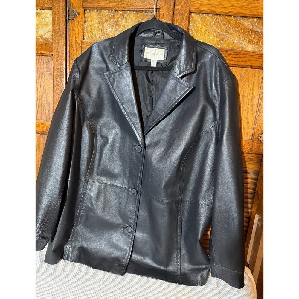 Vintage Worthington genuine leather ladies coat. Sz 3XL. Classic Chic