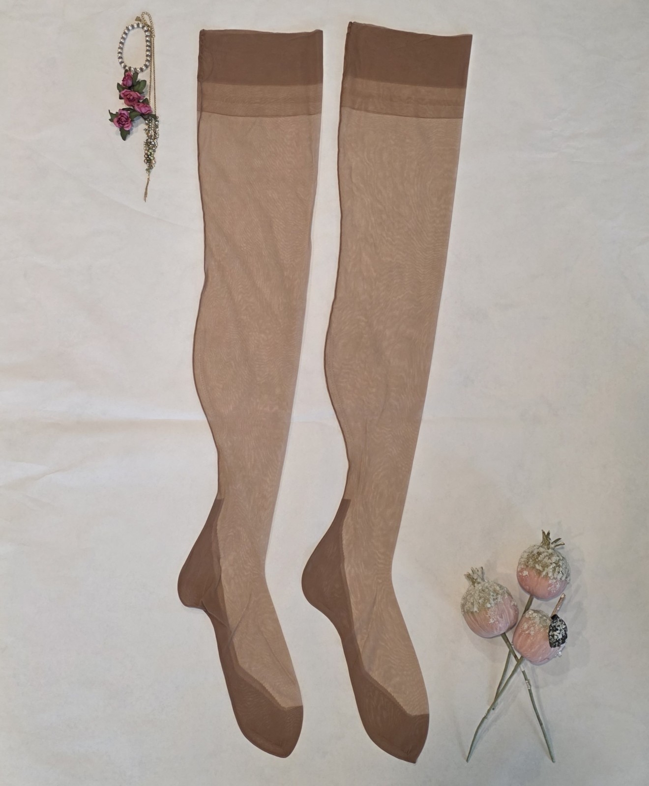 Vtg Unworn Isis Stockings Cuban Heel 51 Gauge 50 Denier Daytime Sheers U 10 LONG