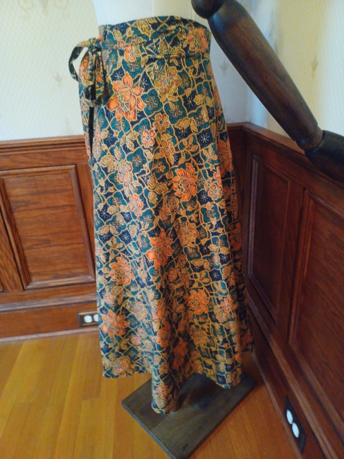 Vintage 1970s 100% Cotton Batik Print Blue and Brown Boho Midi Skirt