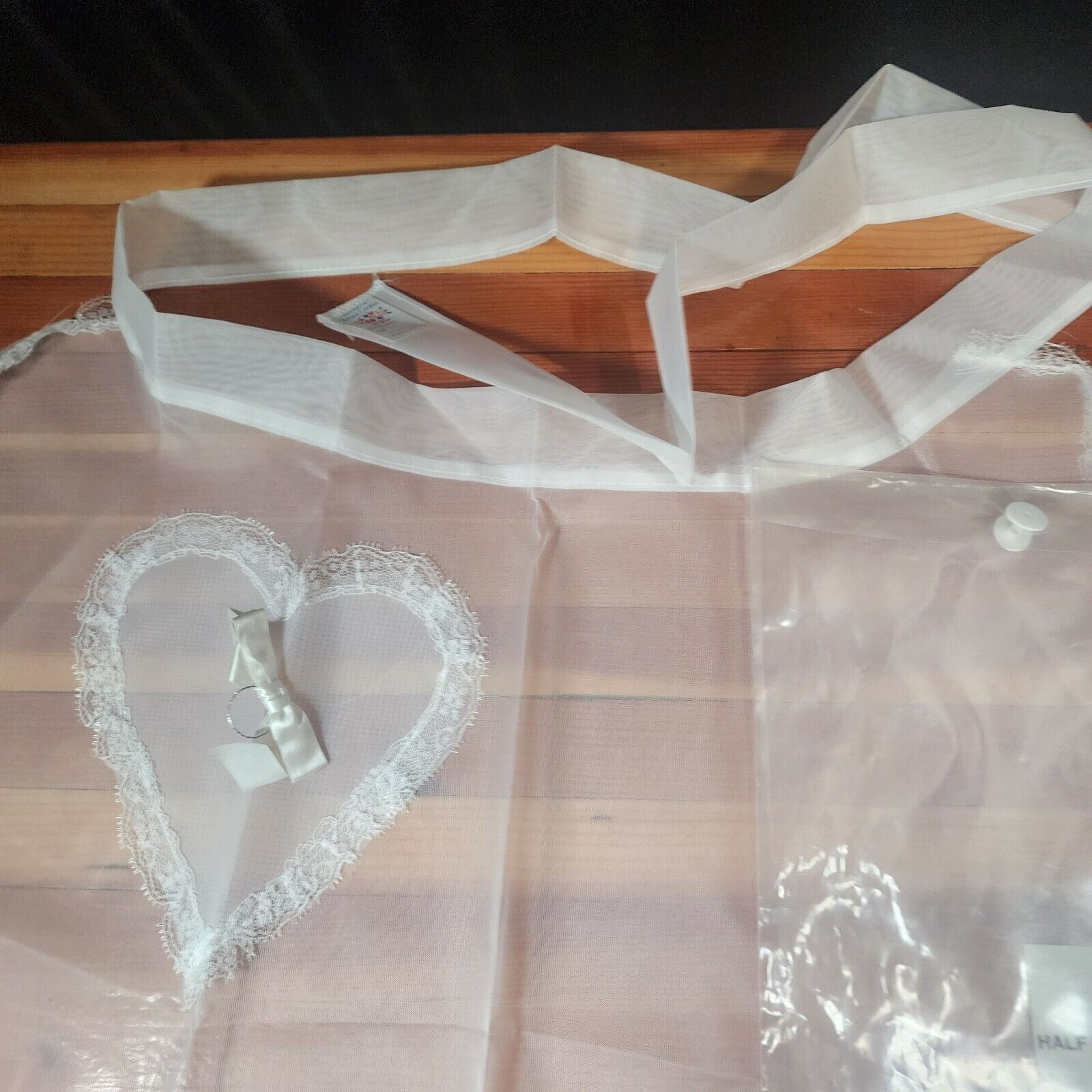 1950’s Half Wedding Apron White Nylon Artistic Creation NIP/NOS Heart Lace V Day
