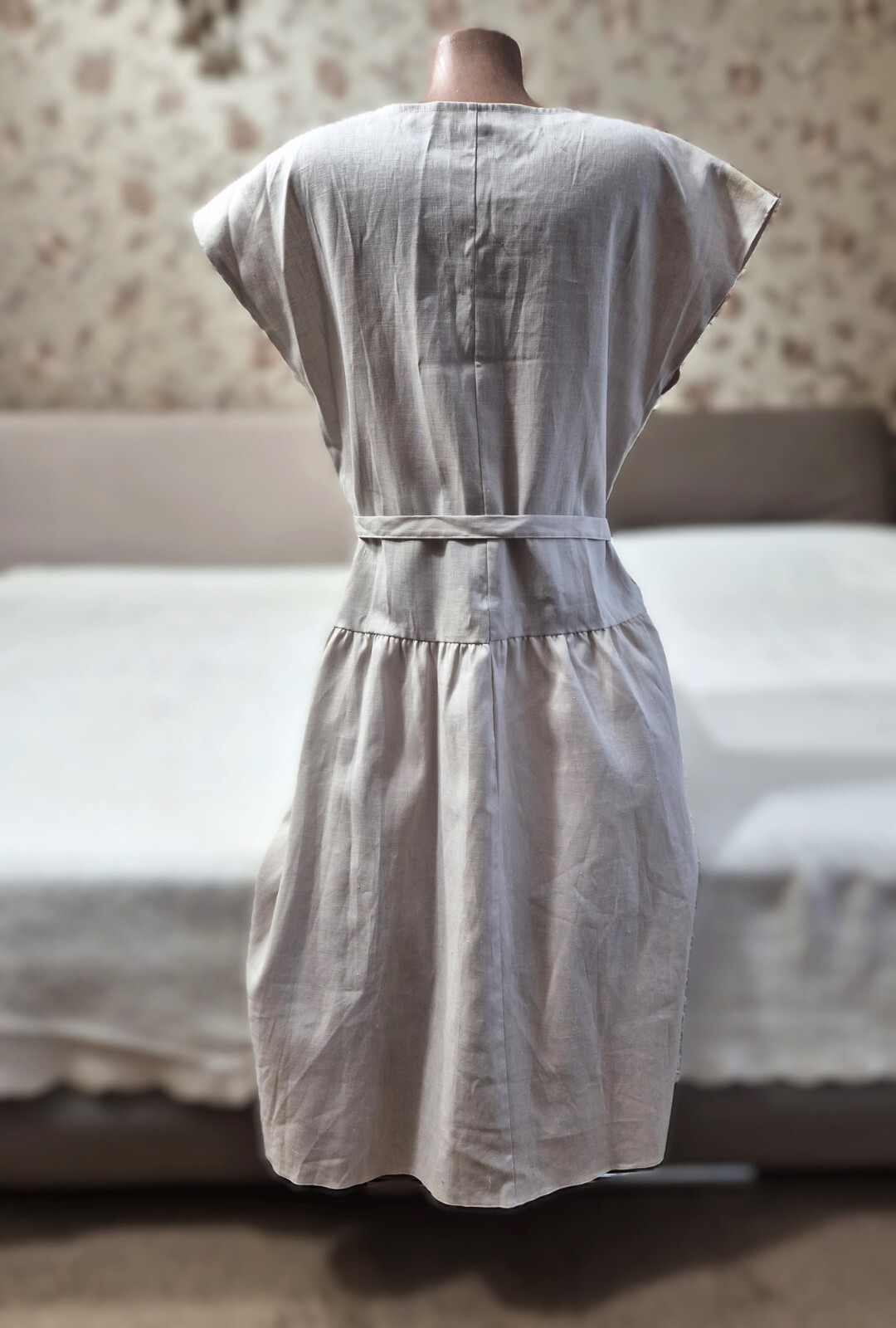 vintage dress ussr women’s dress robe made of linen with embroidery Ivanovo