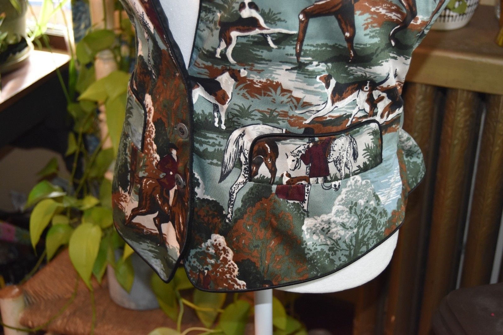 Vintage 80s Crazy Horse Liz Equestrian Vest The Hunt Button Back Size Medium