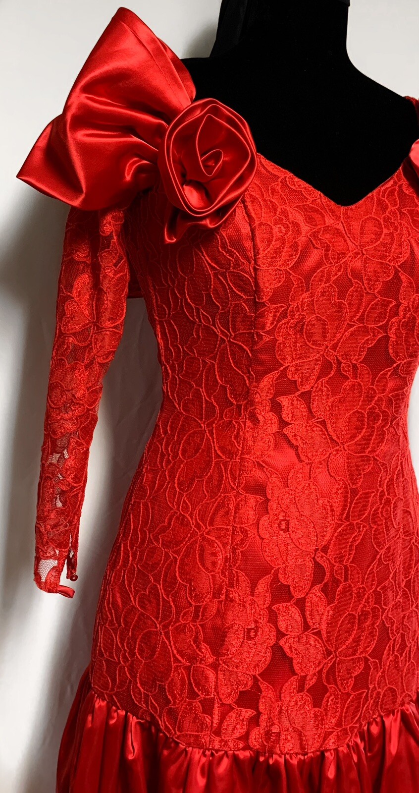 Vintage Lipstick Red, Formal 80’s homecoming/prom, Halloween Party dress. 