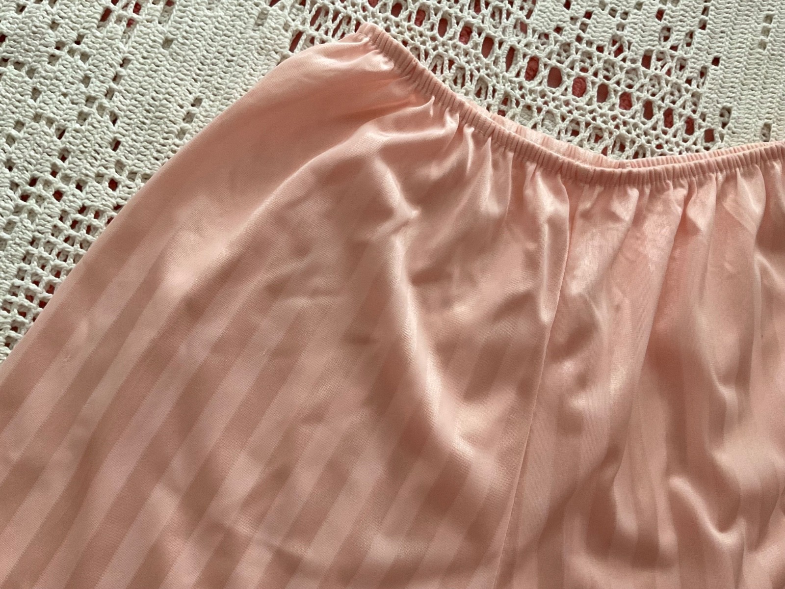 VINTAGE JILL ANDREA OF NY NYLON SZ M 2 PC SHORTIE PJ’S PEACH W/MATCHING LACE TRM