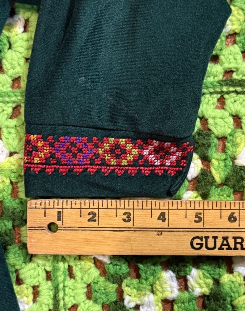 Vtg Hippie Groovy House Dress Boho Green Retro Embroidery Details