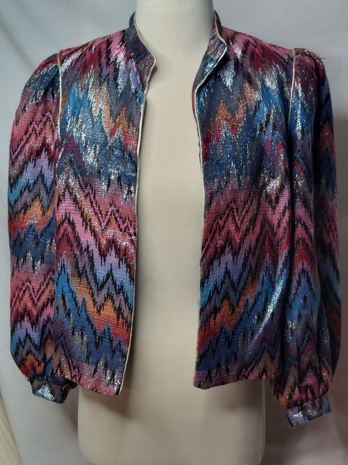 Vintage 80s Metallic Brocade Jacket Womens XS S Cropped Puff Sleeve Ikat Zig Zag