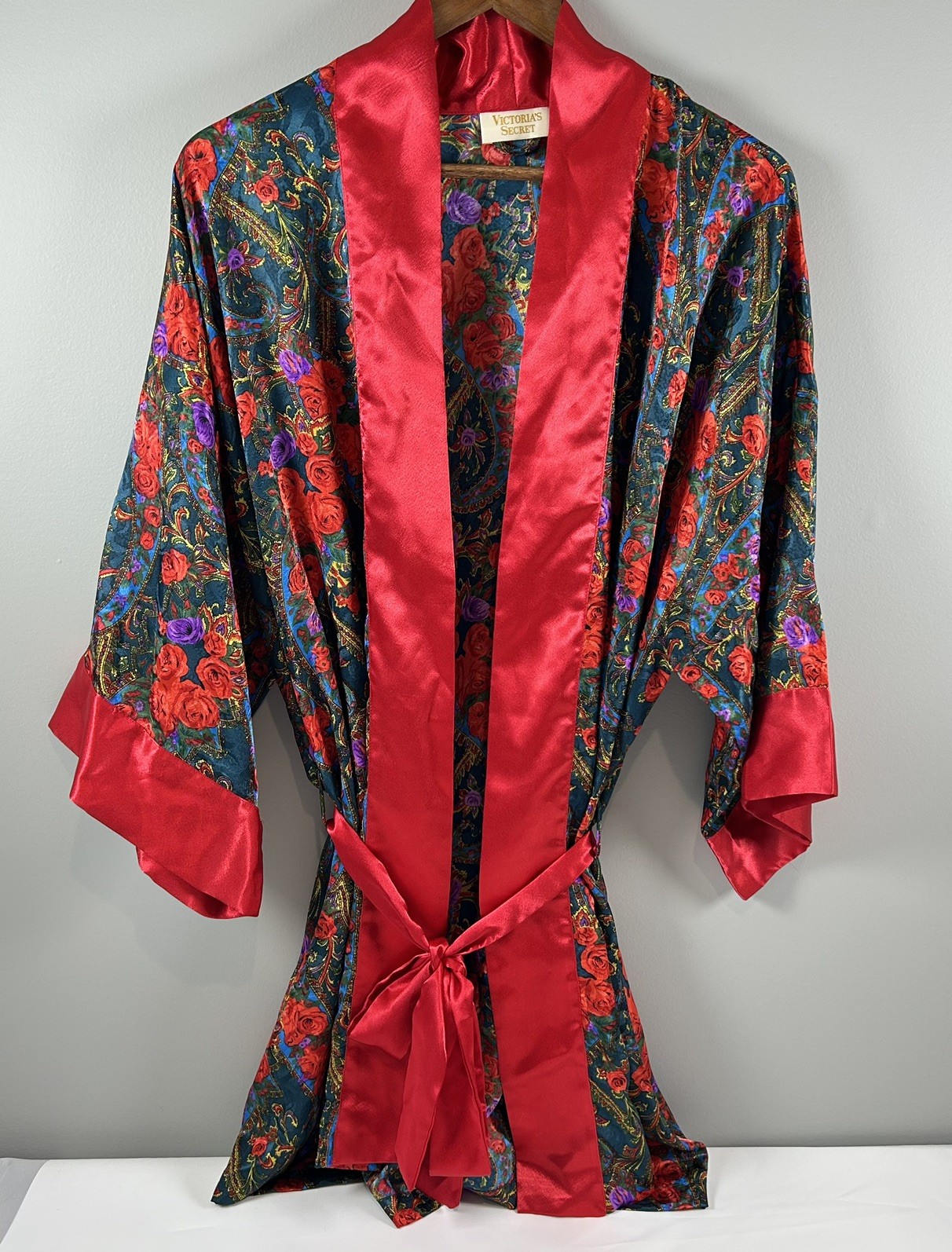 Victoria’s Secret Vintage Gold Label Red Green Floral Robe Women’s Size OS