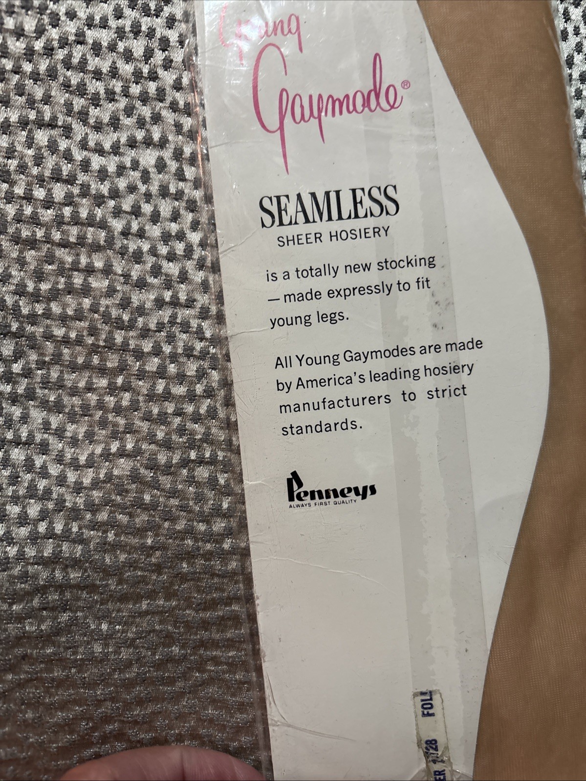 Vintage Penneys Young Gaymode Seamless Sheer Hosiery Suntan 9 1/2 100% Nylon
