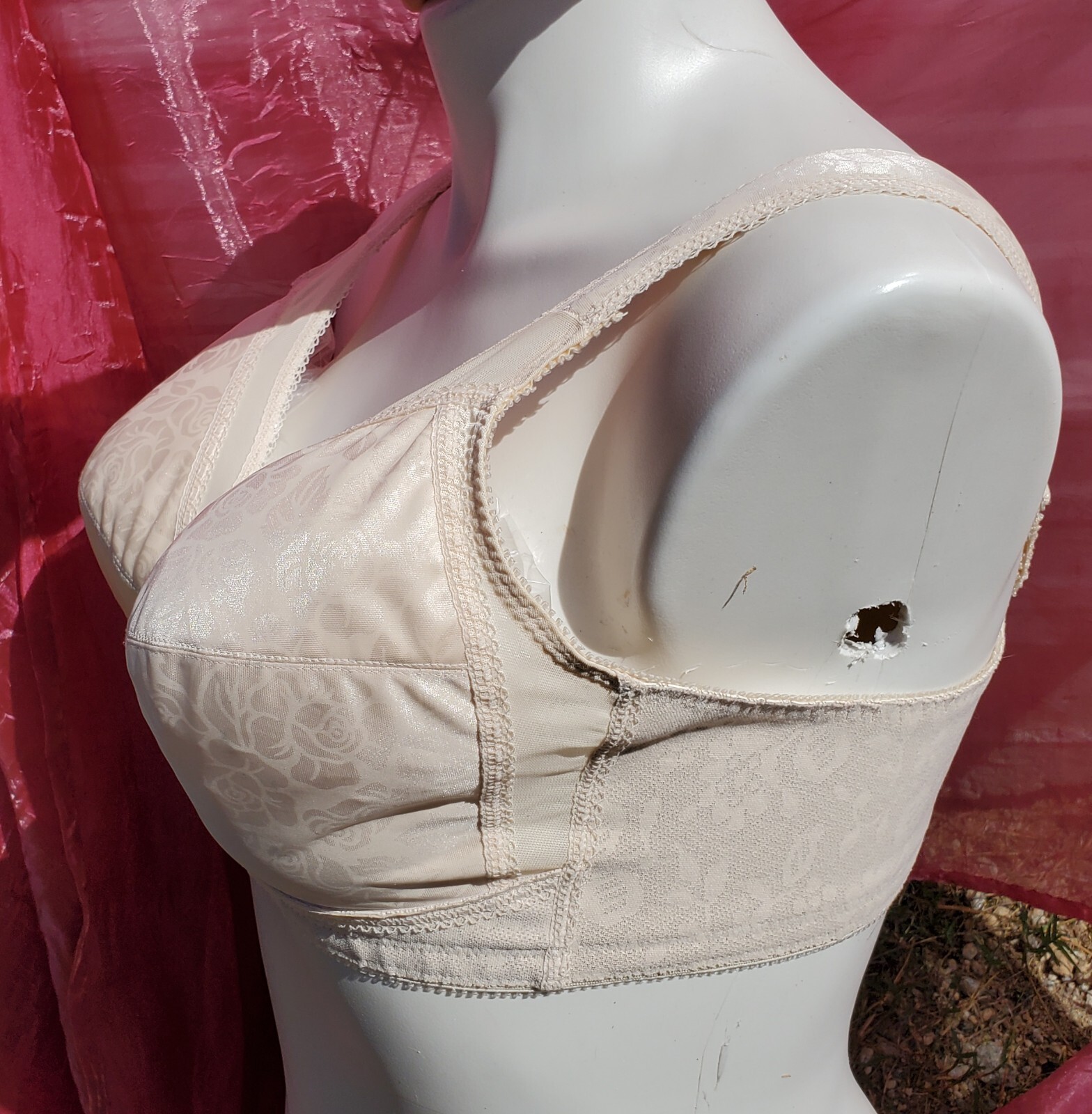 Playtex Bra Size 44B Beige Silky Lace Sexy Sissy Pin-up Crossdress Y2K