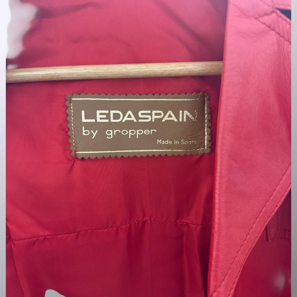 Leda Spain by Gropper Belted Leather Trenchcoat S Red — Excellent