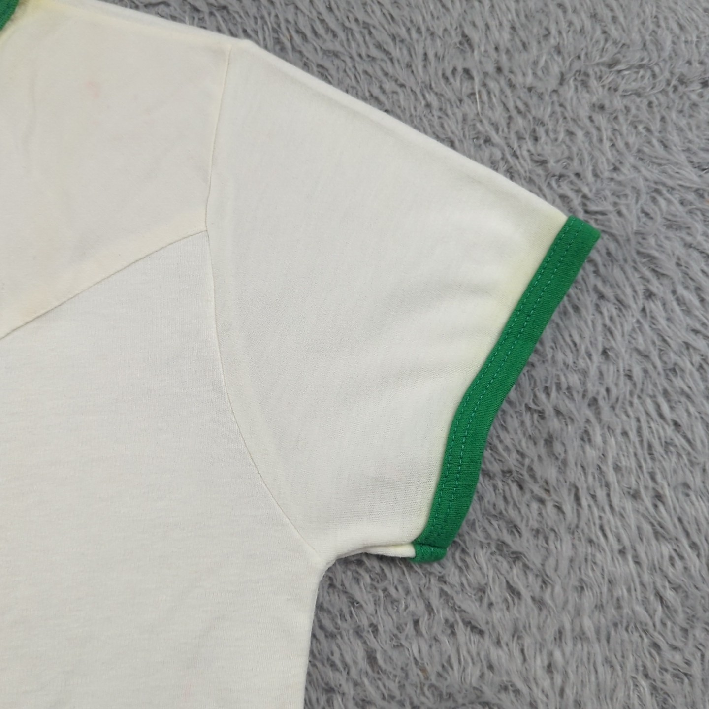 Vintage 1970s T Shirt Womens 44 White Green Trim Cotton Blend Patchwork