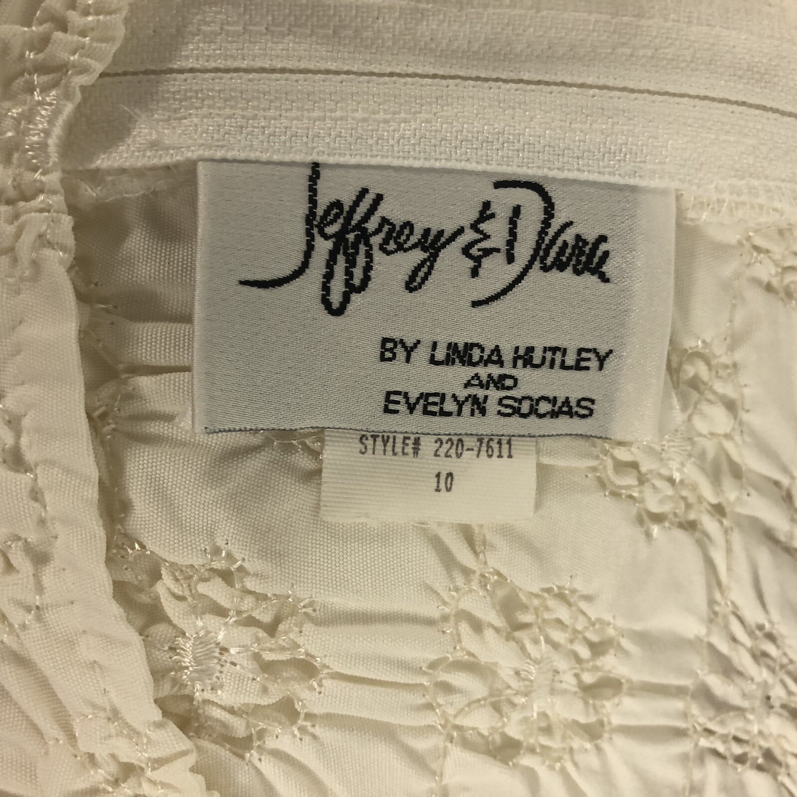 Jeffery & Dara White Jumpsuit 10 Textured Bodice Empire Waist Romantic Feminine