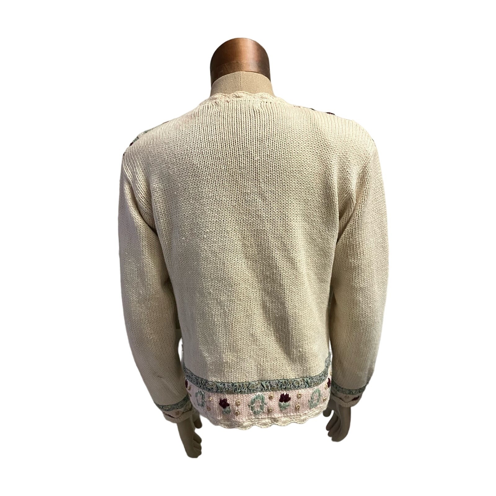 VTG Eagle’s Eye Small Embroidered Floral Beige Gold Green Pink Cardigan Sweater
