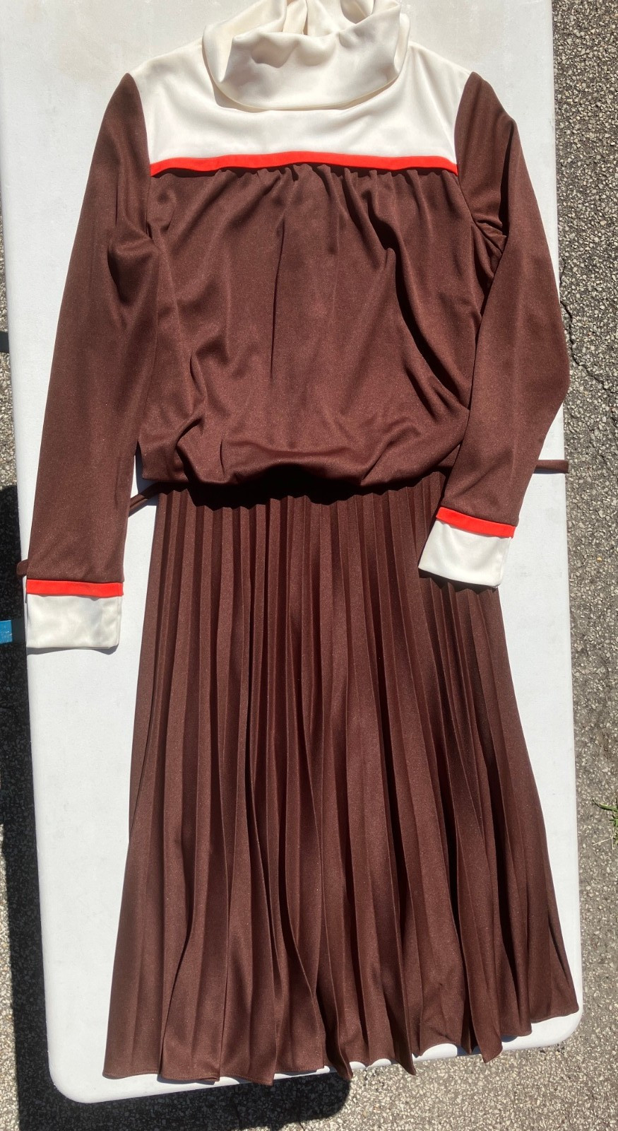 Sunshine Alley dress polyester VTG sz 12 pleated brown ILGWU machine wash dry