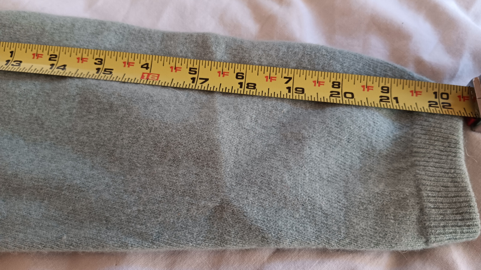 VINTAGE 1958 TAMI KNITWEAR LAMBSWOOL LIGHT BLUE CARDIGAN SWEATER PEARL BUTTON GD