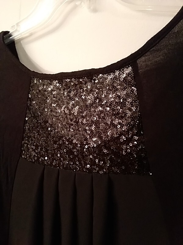Vision brand women’s black top sequins front pocket L rayon spandex polyester