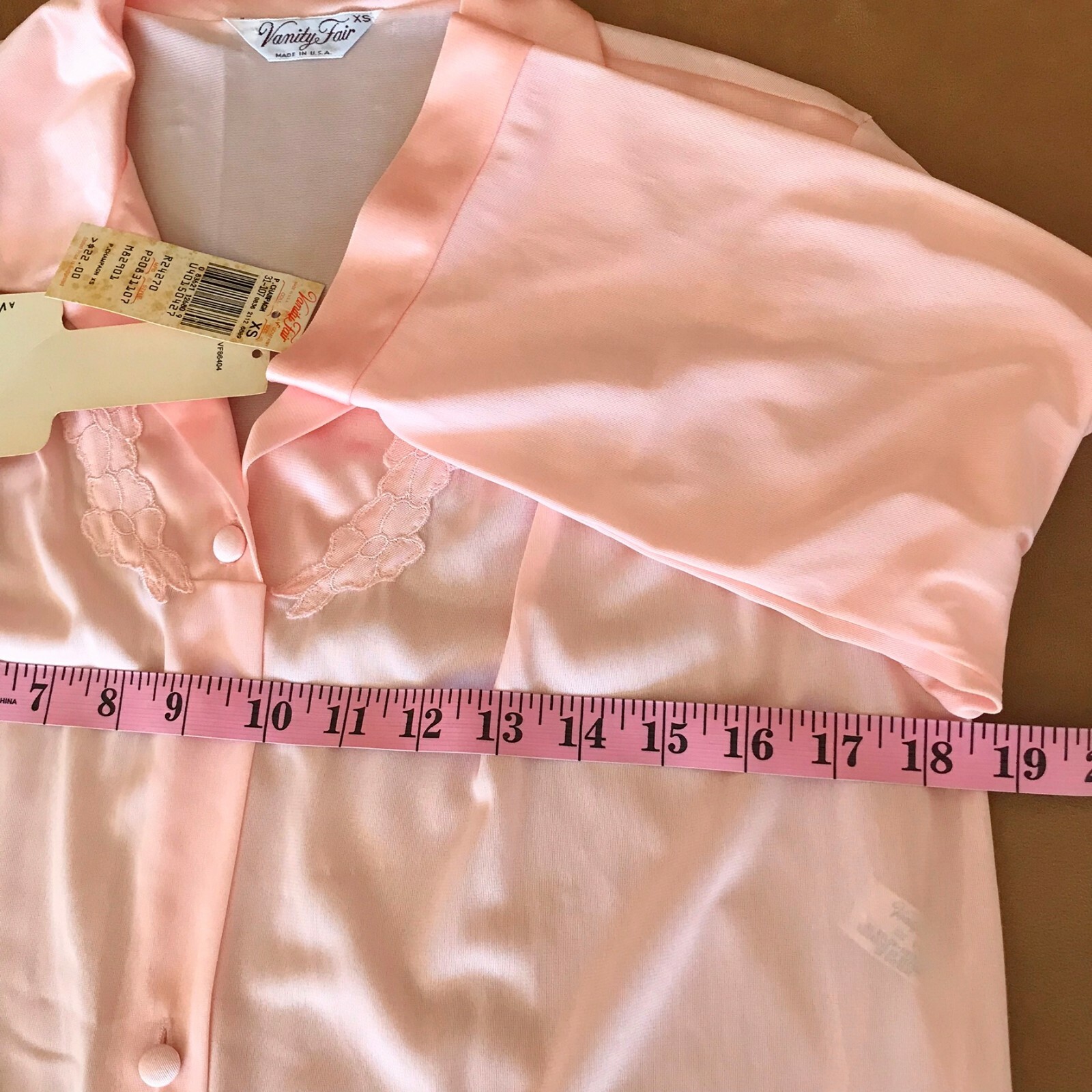 NWT Vintage Vanity Fair Pink Robe Button Up Silky Antron III Anti-Cling XS *Read