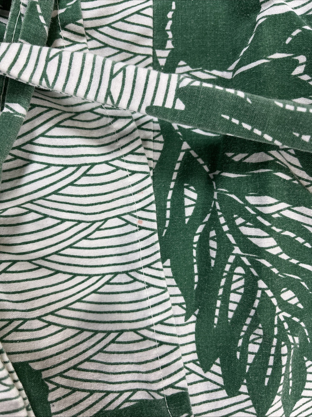 Vintage Hilton Hawaiian Village Kimono Robe Green White Floral Tropical Aloha