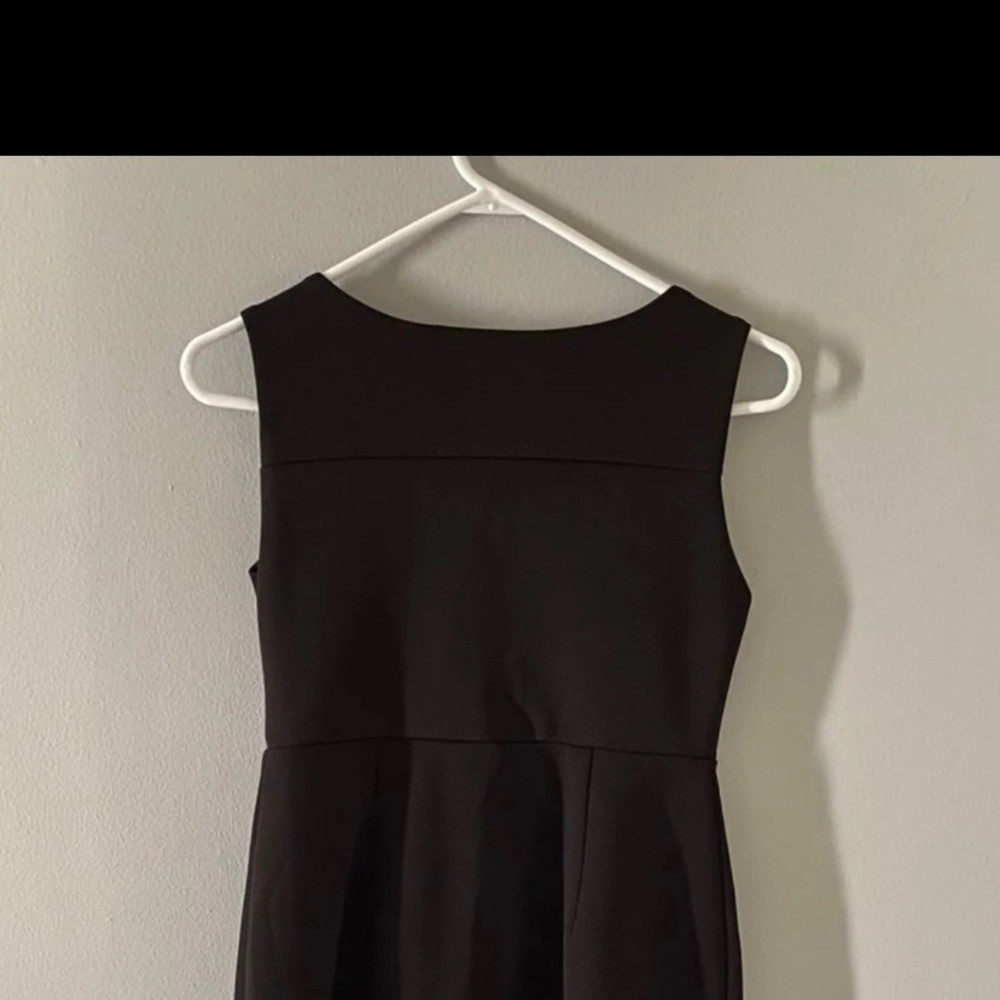Valerie Bertinelli black career dress Size 4 sleeveless fit & flare zip accent