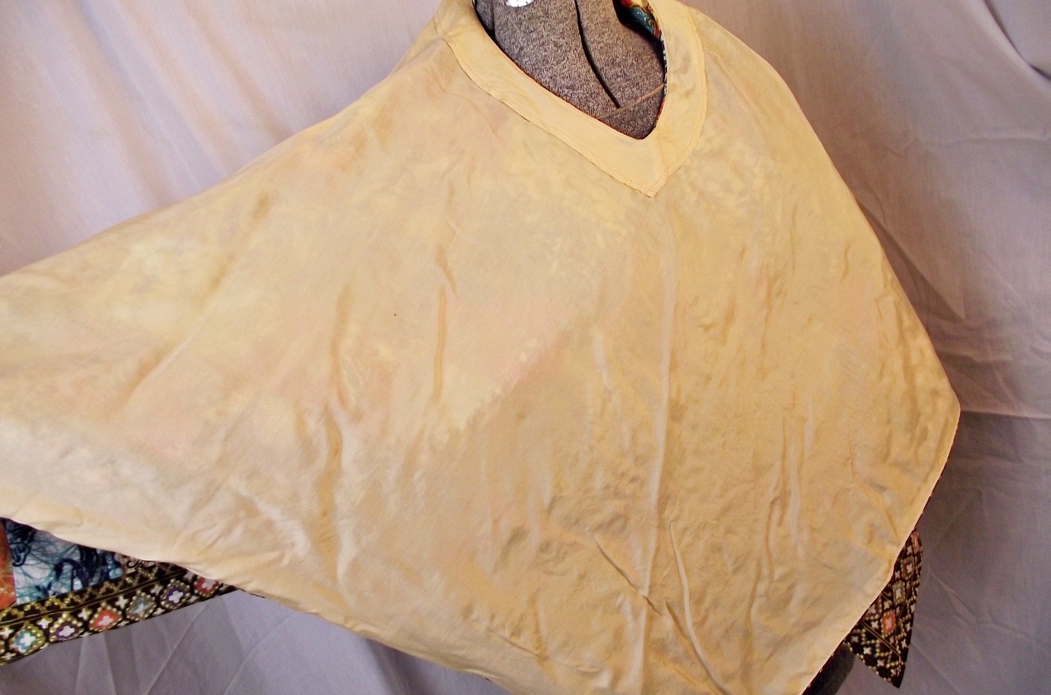 BOHO MOD Vtg 1960s Hippie Poncho Patchwork Batik Lee Lee’s Fashions