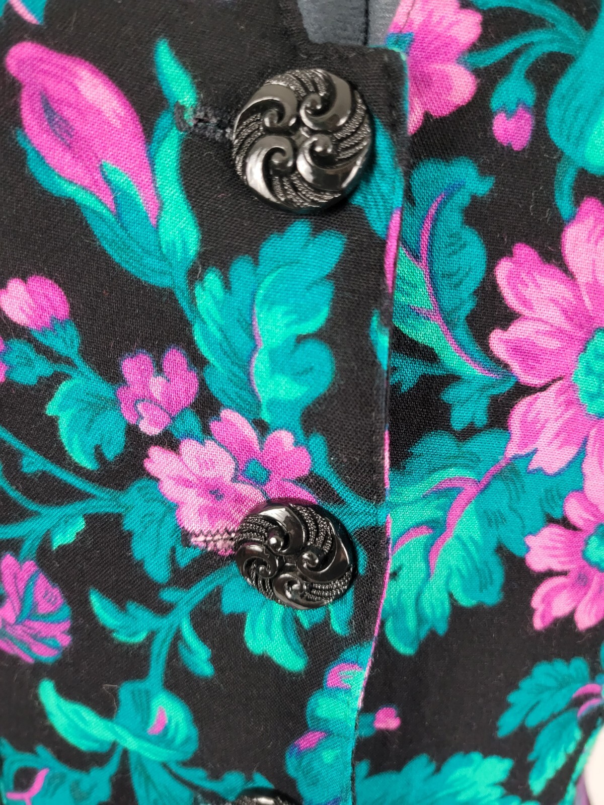 Vintage Black Fitted Dress w Purple & Green Florals & Button Down Front Sz 9/10