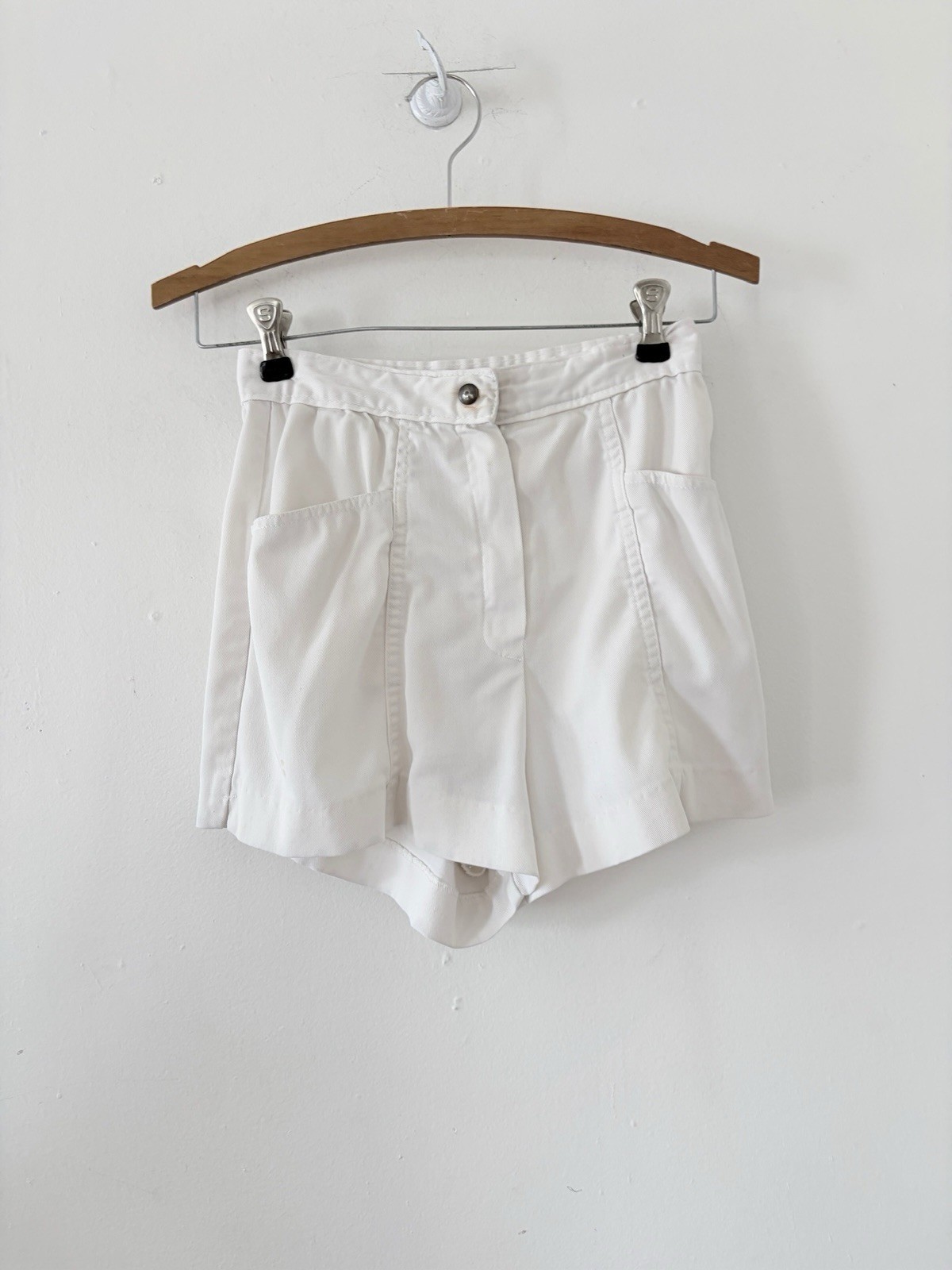 1970s Court Casuals High Waist White Tennis Skort Shorts Stretch Twill Patina 24