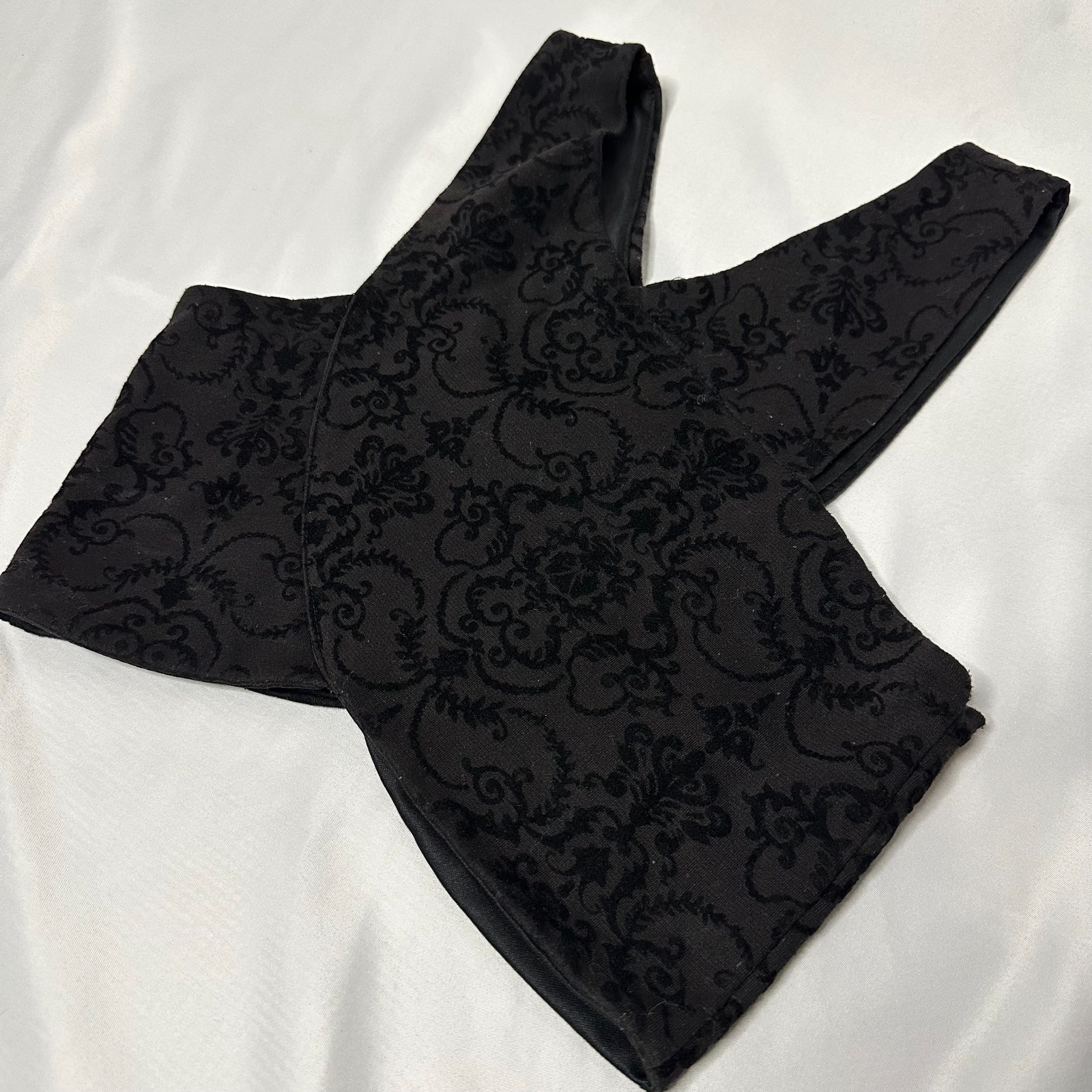 Vintage 90s Y2K Goth Arden B Black Velvet Crop Top Small Women Clubwear Filigree