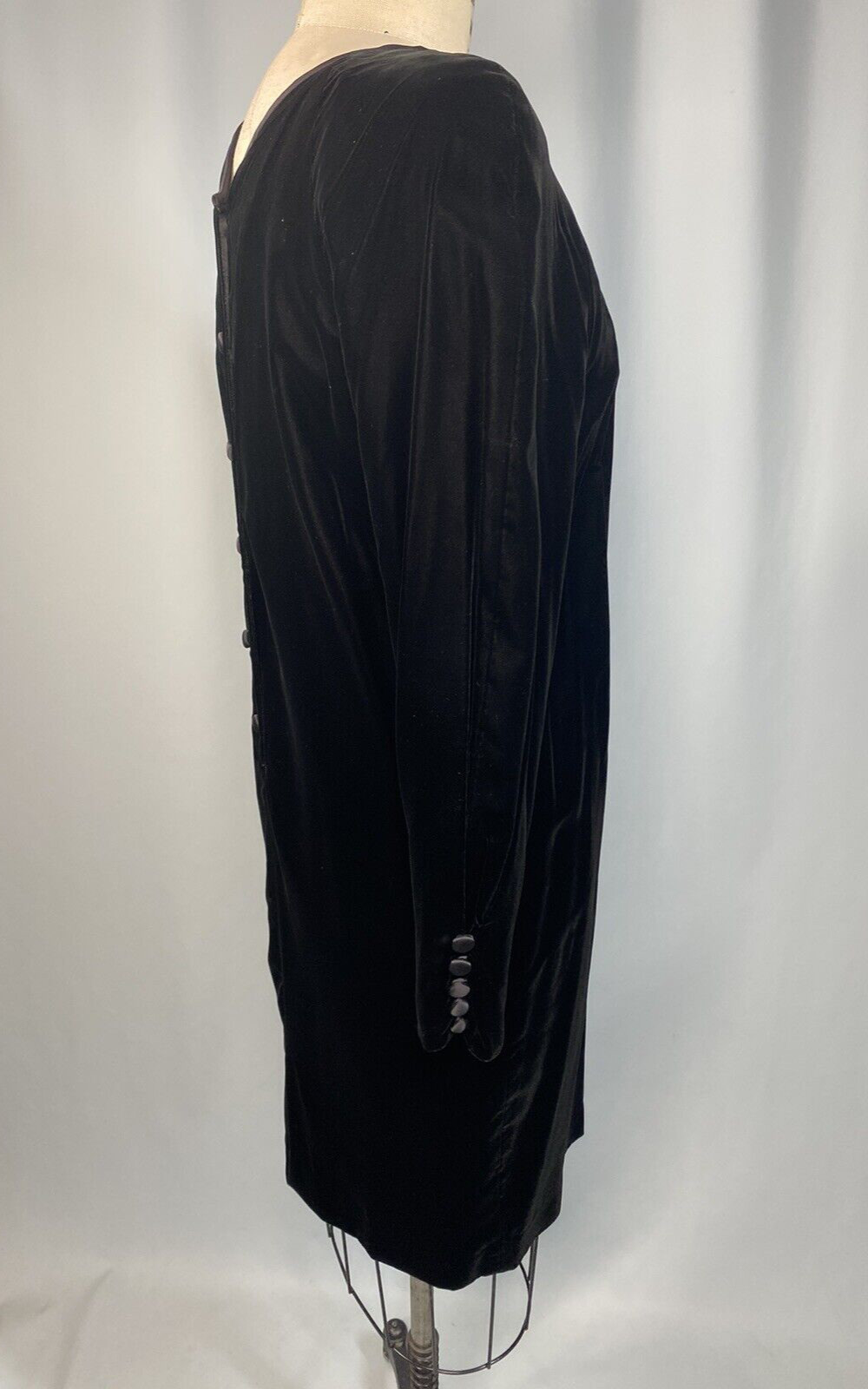 Vintage Dress SIZE MEDIUM 10 black velvet sheath JONES NEW YORK 80s 90s RAYON