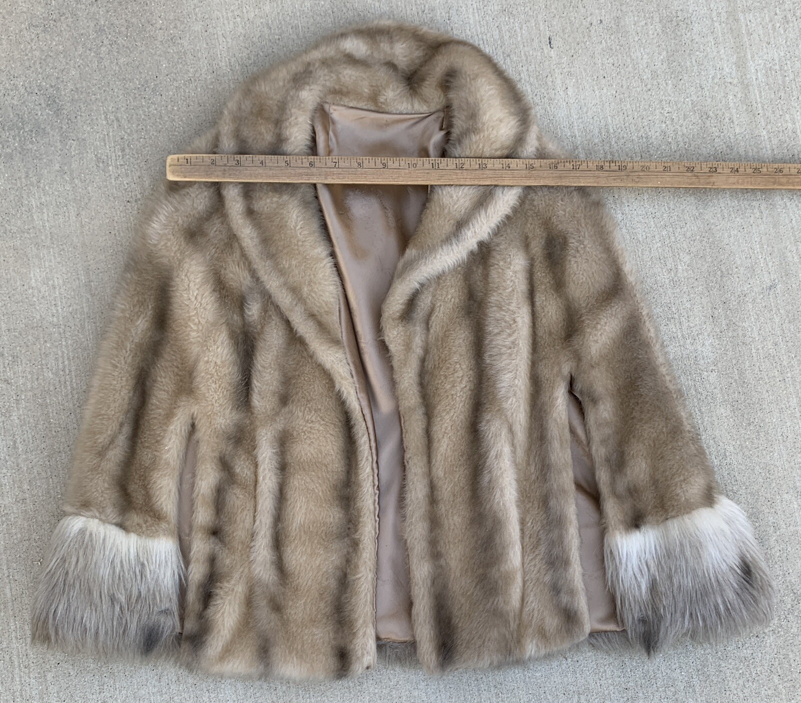 Sears Fashions Regina Glenara by Glenoit Cape Capelet Faux Fur Mob Wife Size S