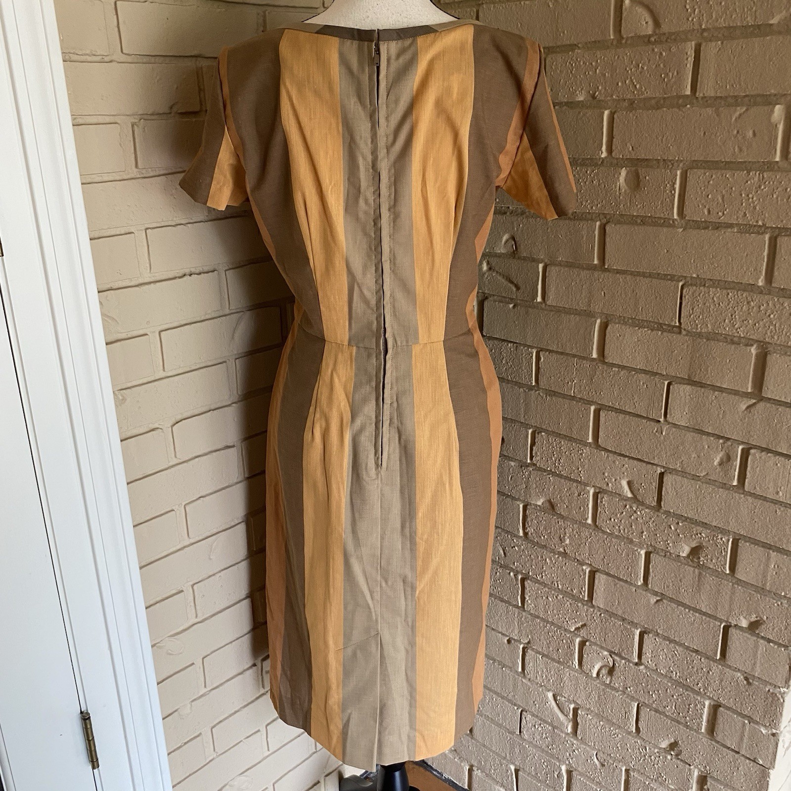 Vintage 1960s Cohama Broadcloth Sheath Dress Secretary Housewife Sz 17 Modern 6