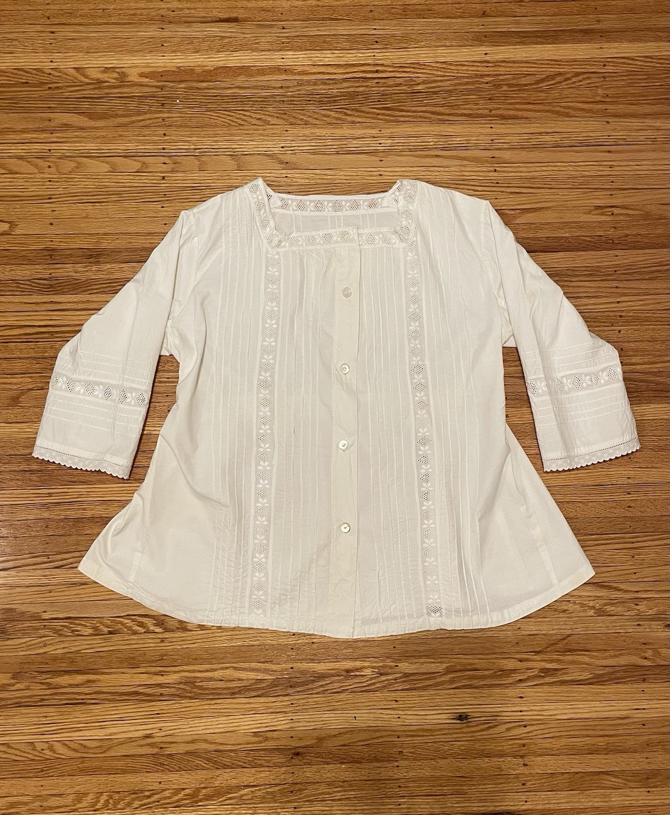 Vintage White Cotton Cut Lace Top Pin-tuck Mother Of Pearl Buttons Sz S/M